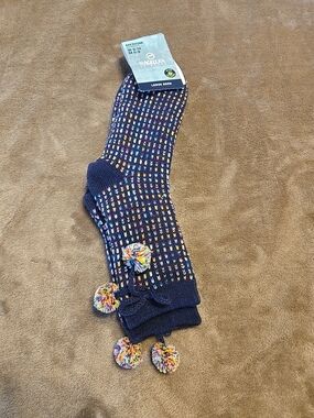 Magellan Outdoors Womens Navy Multicolor Pom Crew Socks Medium